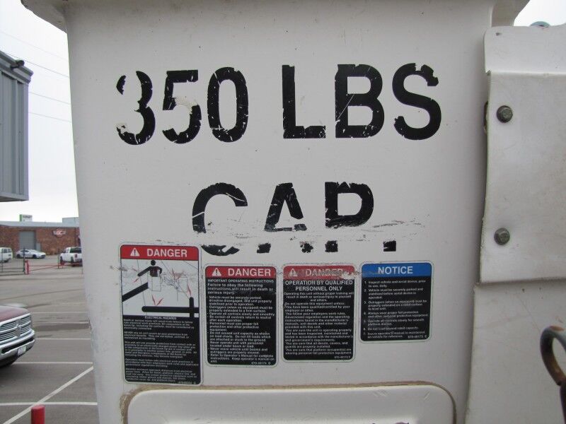 2007 INTERNATIONAL 4300 Bucket Truck Collinsville OK