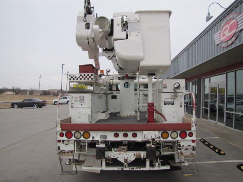 2007 INTERNATIONAL 4300 Bucket Truck Collinsville OK