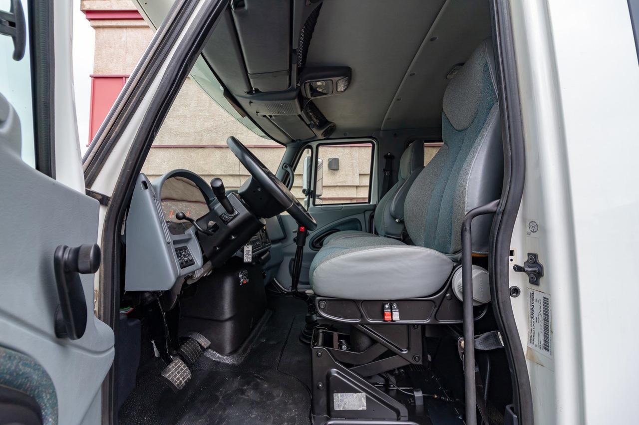 2007 International 7500 HT570 Pitman 8 Ton Crane Red Deer AB