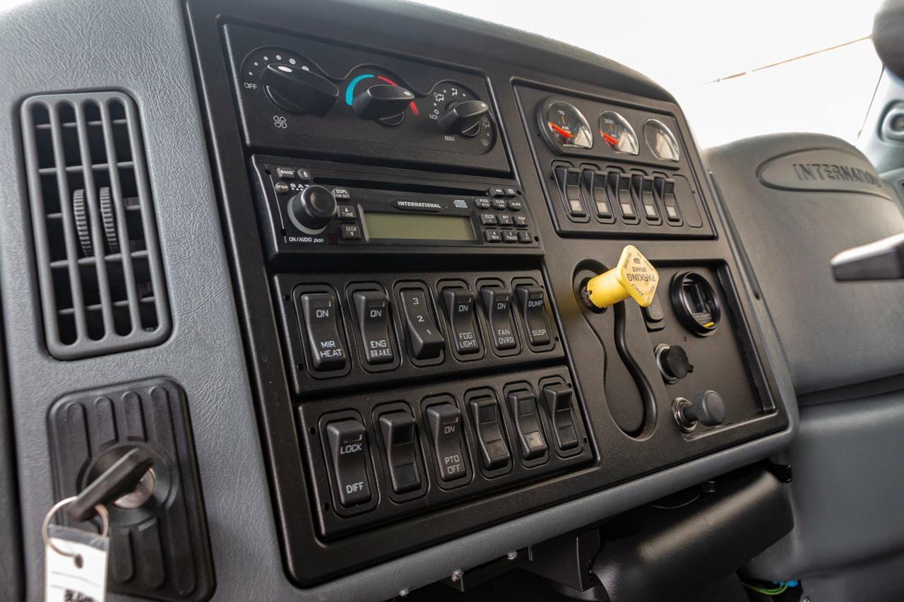 2007 International 7500 HT570 Pitman 8 Ton Crane Red Deer AB