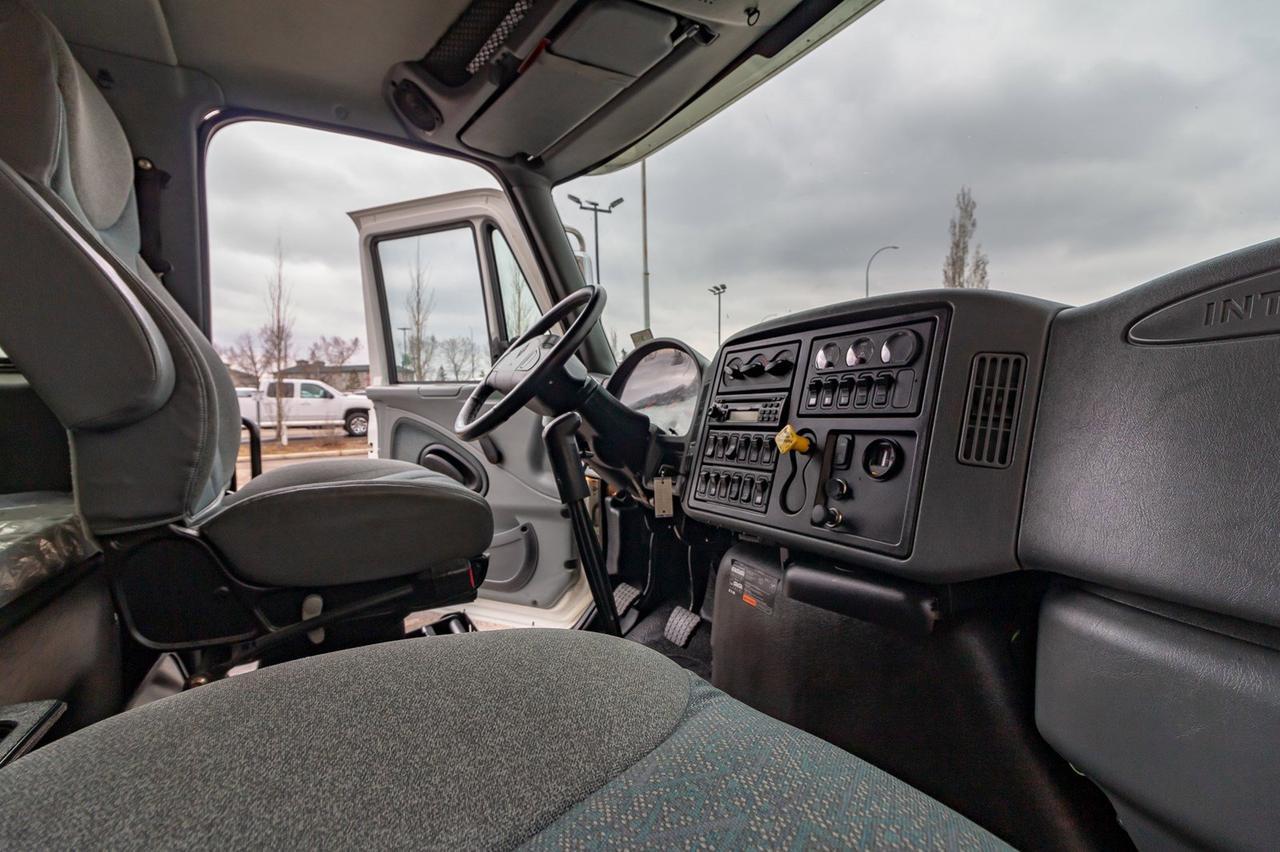 2007 International 7500 HT570 Pitman 8 Ton Crane Red Deer AB