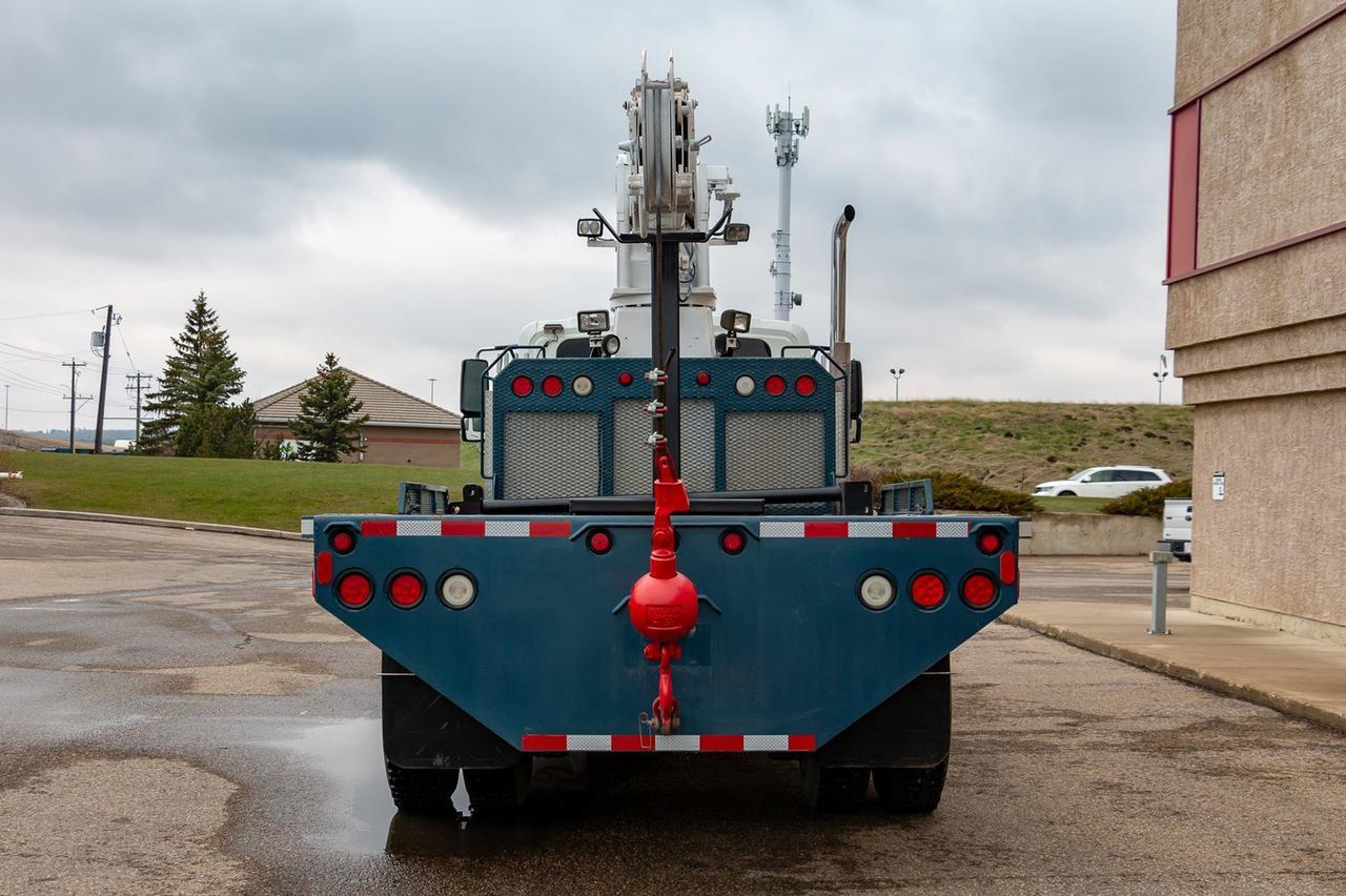 2007 International 7500 HT570 Pitman 8 Ton Crane Red Deer AB