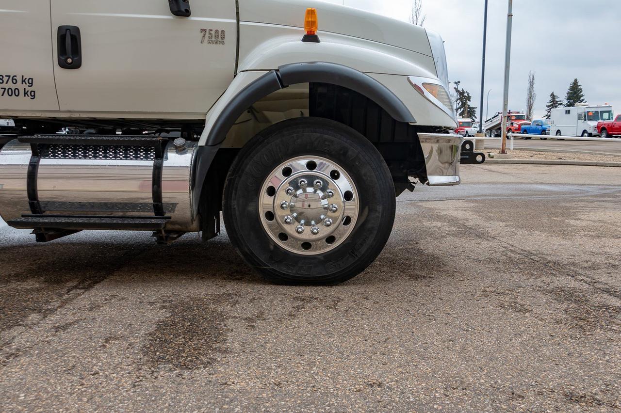 2007 International 7500 HT570 Pitman 8 Ton Crane Red Deer AB