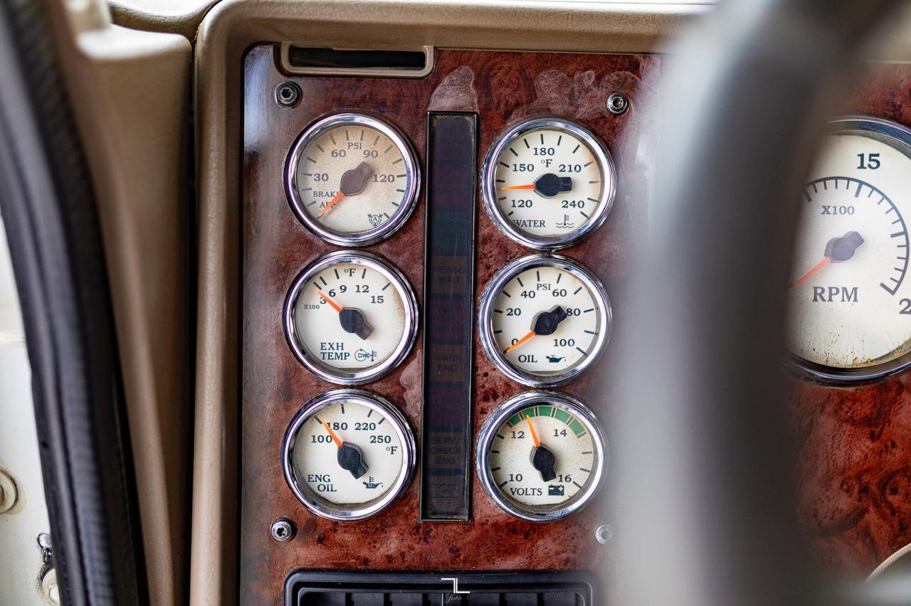 2007 International 9900i Daycab Truck Tractor Heavy Spec Diesel Red Deer AB