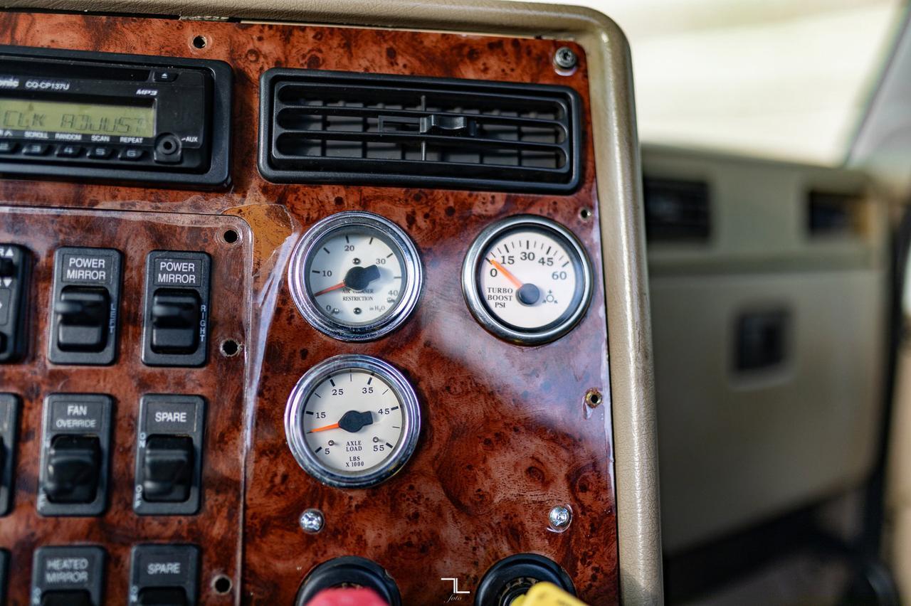 2007 International 9900i Daycab Truck Tractor Heavy Spec Diesel Red Deer AB