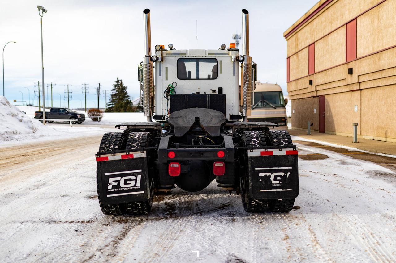 2007 International 9900i Daycab Truck Tractor Heavy Spec Diesel Red Deer AB