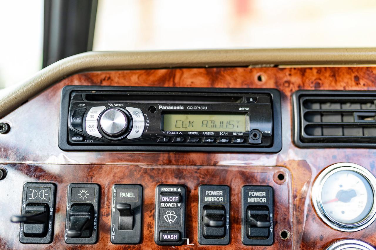 2007 International 9900i Daycab Truck Tractor Heavy Spec Diesel Red Deer AB