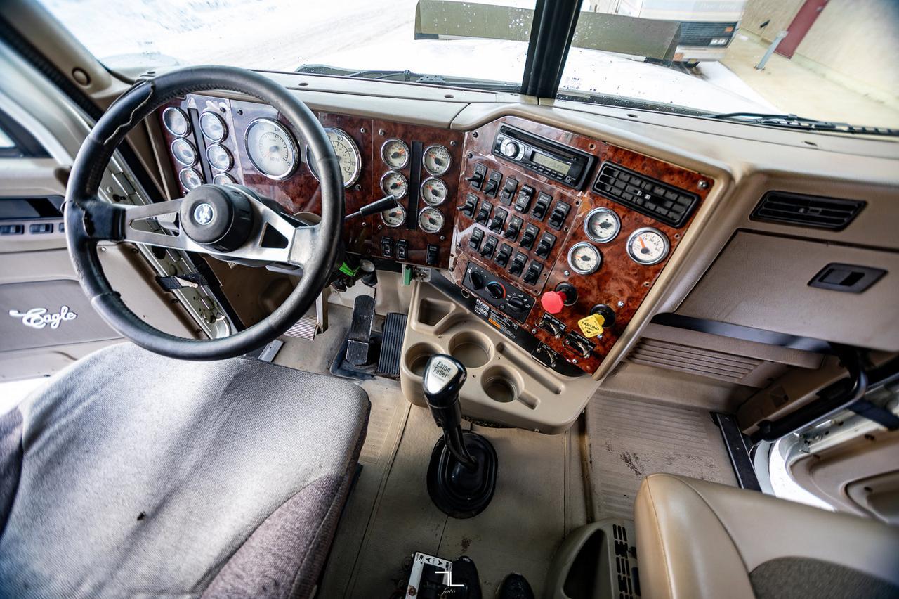 2007 International 9900i Daycab Truck Tractor Heavy Spec Diesel Red Deer AB