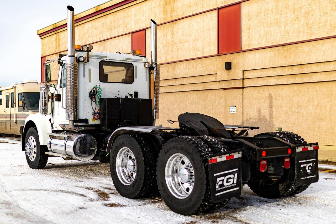 2007 International 9900i Daycab Truck Tractor Heavy Spec Diesel Red Deer AB