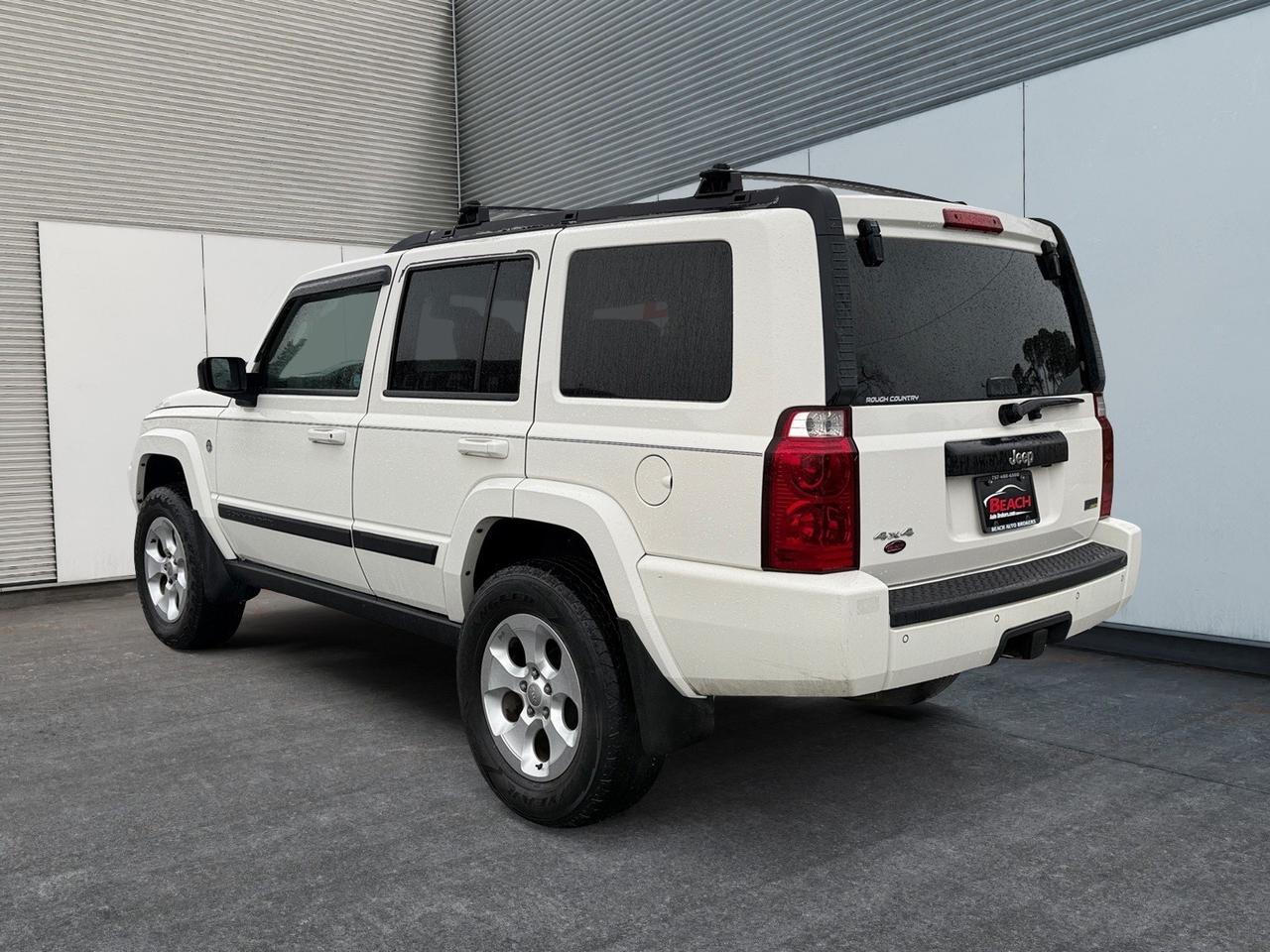 2007 Jeep Commander Sport, 3RD ROW, TOW PACKAGE, FOLD AWAY MIRRORS, HEATED MIRRORS, POWER MIRRORS, TINTED GLASS, AUX, CD PLAYER, FLOOR MATS, LOW MILES, THIS JEEP IS READY FOR ITS NECT ADVENTURE! Norfolk VA