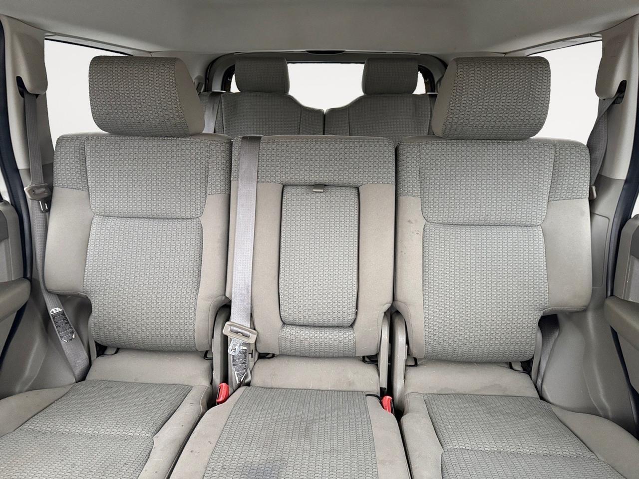 2007 Jeep Commander Sport, 3RD ROW, TOW PACKAGE, FOLD AWAY MIRRORS, HEATED MIRRORS, POWER MIRRORS, TINTED GLASS, AUX, CD PLAYER, FLOOR MATS, LOW MILES, THIS JEEP IS READY FOR ITS NECT ADVENTURE! Norfolk VA