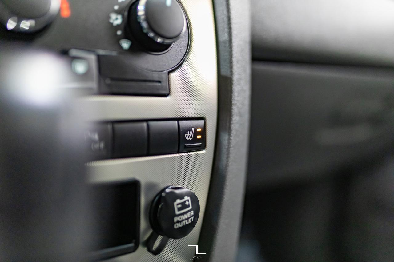 2007 Jeep Grand Cherokee 4x4 Overland Leather Roof Diesel Red Deer AB