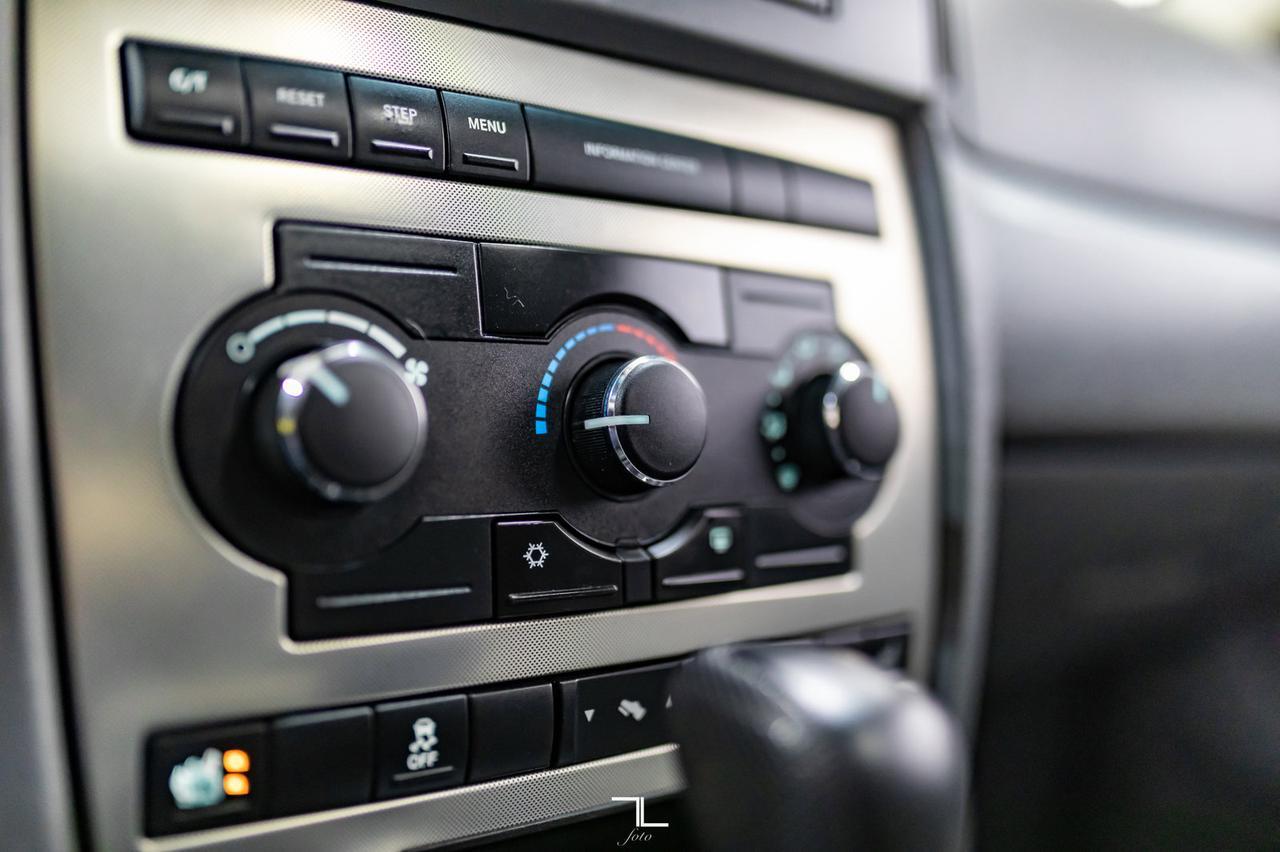 2007 Jeep Grand Cherokee 4x4 Overland Leather Roof Diesel Red Deer AB