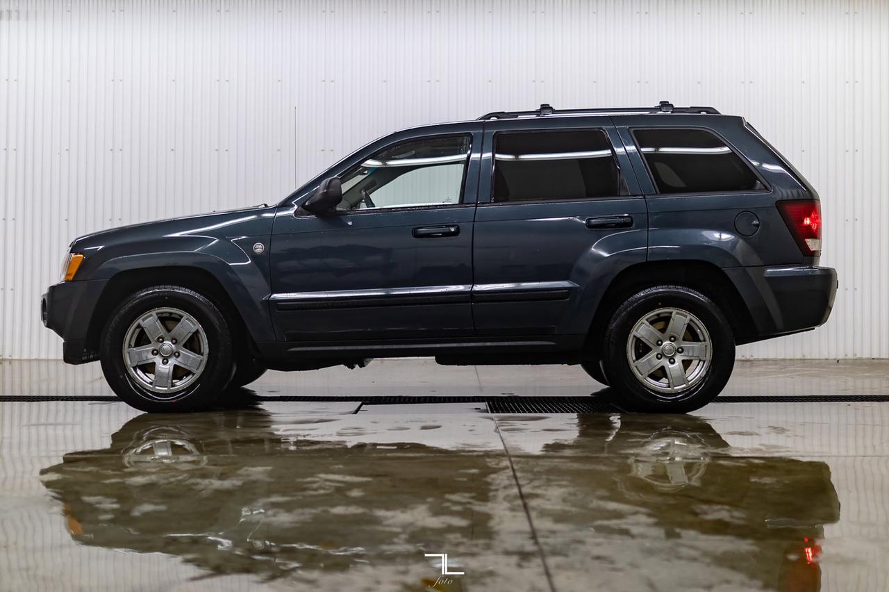 2007 Jeep Grand Cherokee 4x4 Overland Leather Roof Diesel Red Deer AB