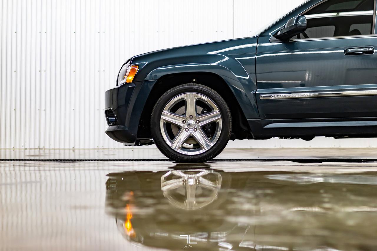 2007 Jeep Grand Cherokee 4x4 SRT8 Leather Roof Nav BCam Red Deer AB