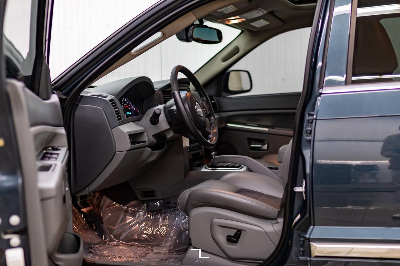 2007 Jeep Grand Cherokee 4x4 SRT8 Leather Roof Nav BCam Red Deer AB