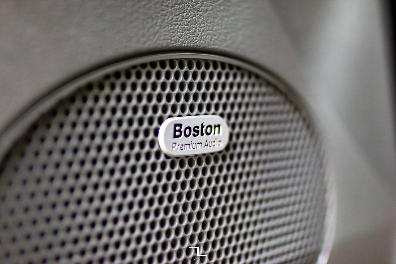 2007 Jeep Grand Cherokee 4x4 SRT8 Leather Roof Nav BCam Red Deer AB