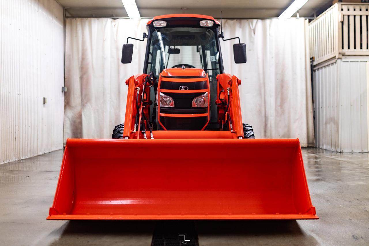 2007 Kubota L5740 MFWD Tractor Loader Bucket Diesel Red Deer AB