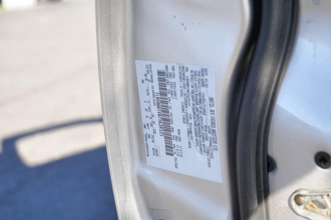 2007 Lincoln Town Car Signature / Leather Seating / 4.6L V8! Lincolnton NC