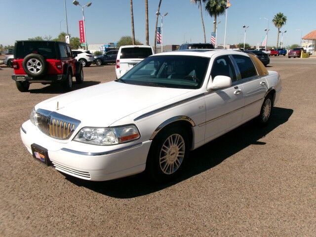 2007 Lincoln Town Car Signature Limited