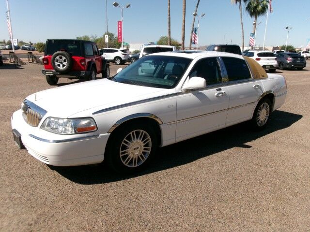2007 Lincoln Town Car Signature Limited