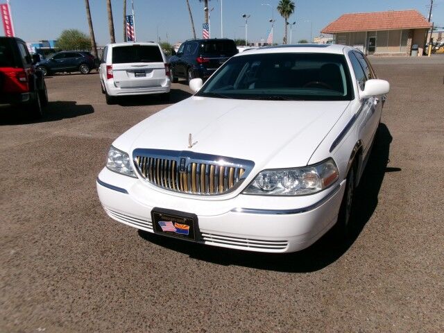 2007 Lincoln Town Car Signature Limited