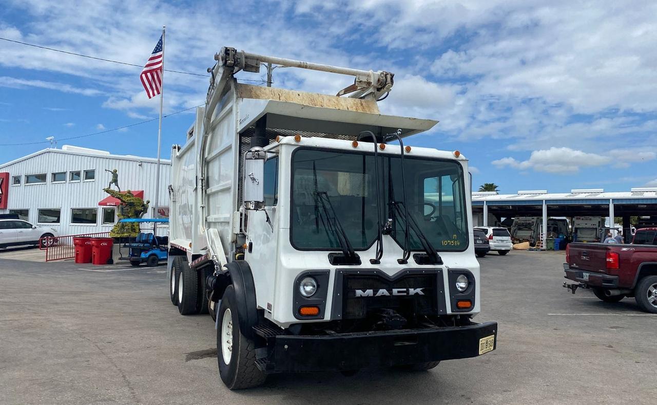 2007 Mack MR688S 40 yd. EZ Pack Front Loader Garbage Truck Tampa FL