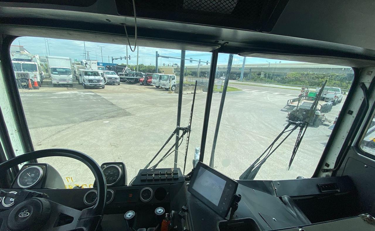 2007 Mack MR688S 40 yd. EZ Pack Front Loader Garbage Truck Tampa FL