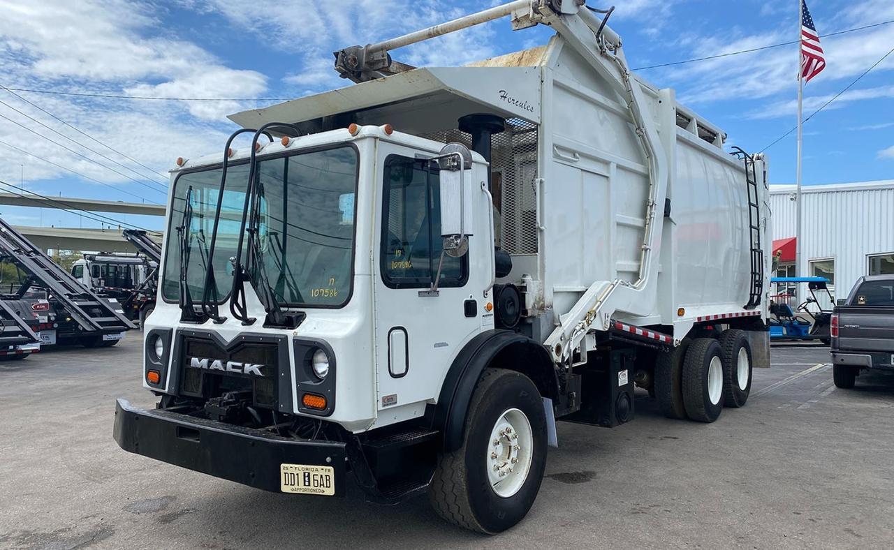 2007 Mack MR688S 40 yd. EZ Pack Front Loader Garbage Truck Tampa FL