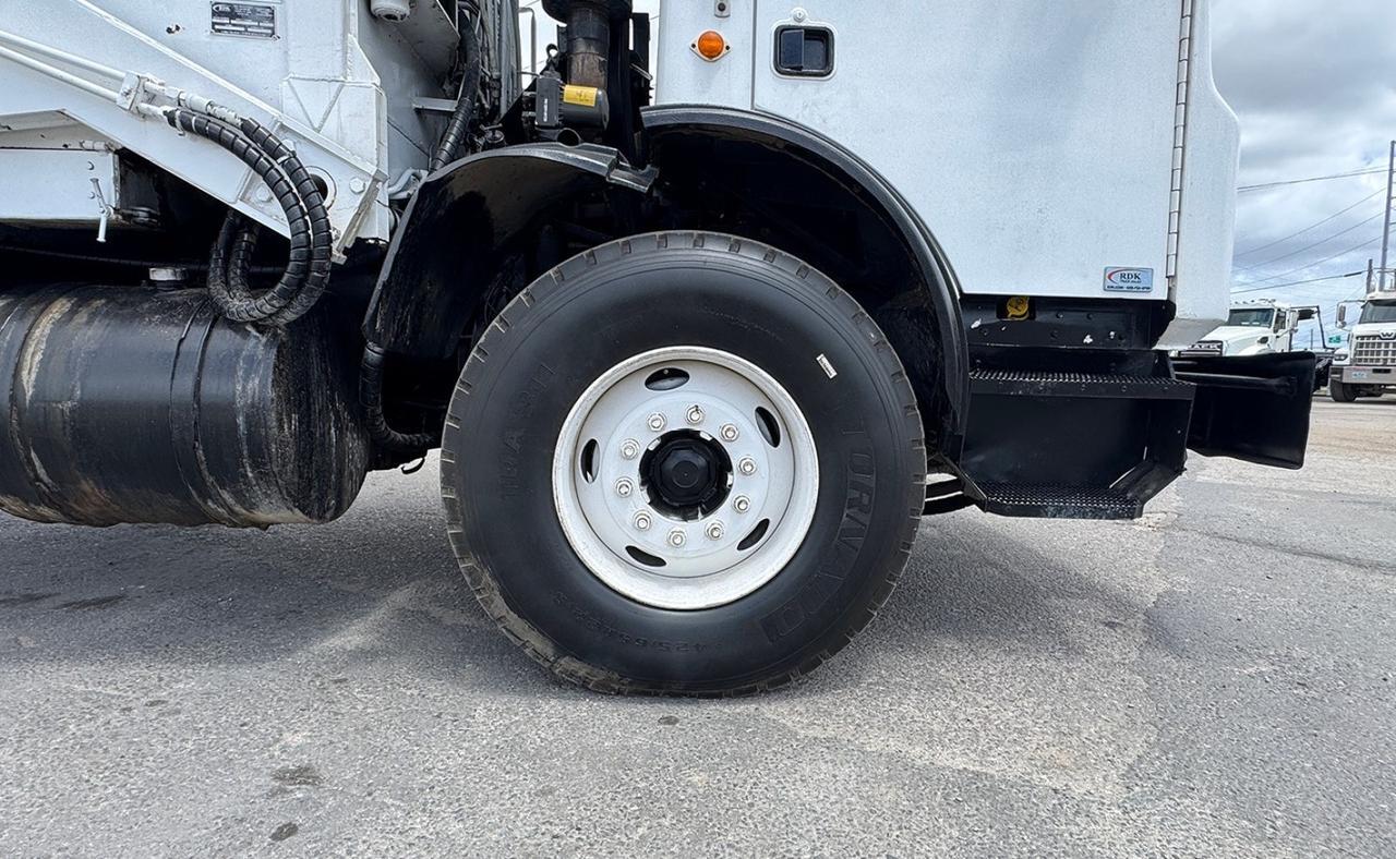 2007 Mack MR688S 40 yd. EZ Pack Front Loader Garbage Truck Tampa FL