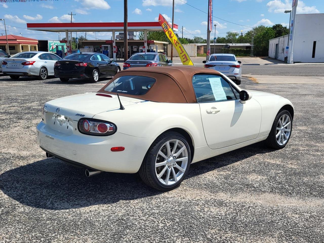 2007 Mazda MX-5 Miata 2dr Conv Auto Grand Touring Beeville TX