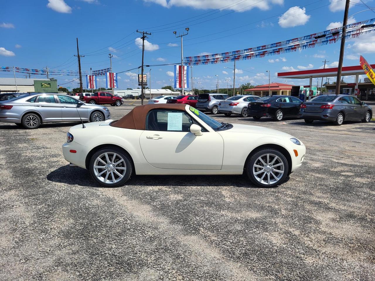 2007 Mazda MX-5 Miata 2dr Conv Auto Grand Touring Beeville TX