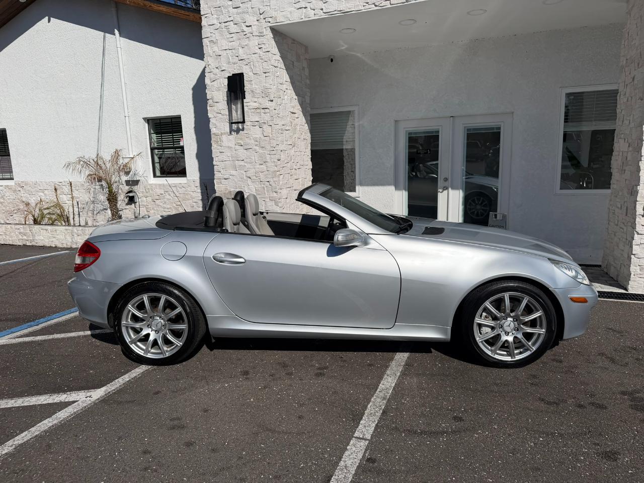 2007 Mercedes-Benz SLK-Class 2dr Roadster 3.5L Jacksonville FL