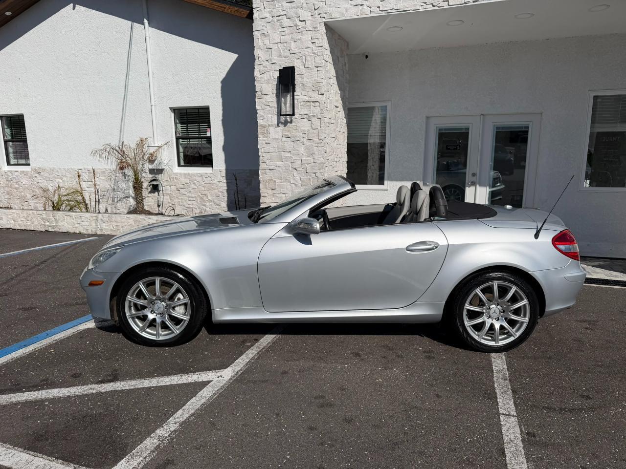 2007 Mercedes-Benz SLK-Class 2dr Roadster 3.5L