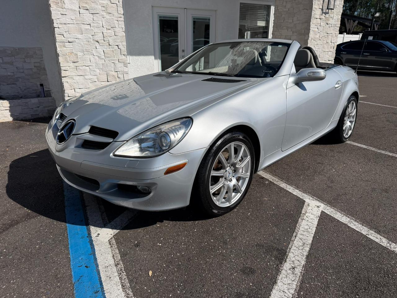 2007 Mercedes-Benz SLK-Class 2dr Roadster 3.5L