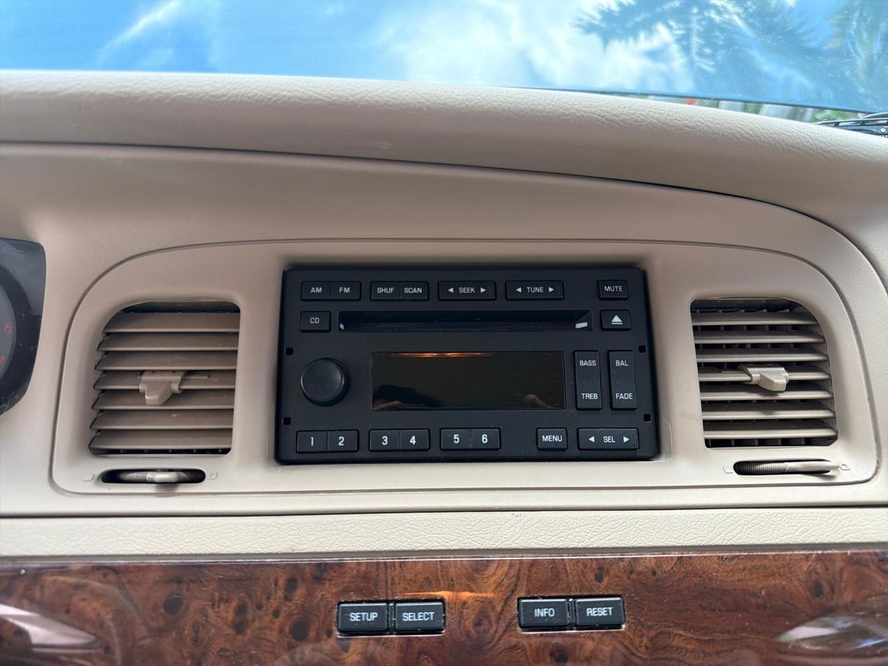 2007 Mercury Grand Marquis LS LOW MILES 52,599 1 OWNER Pompano Beach FL