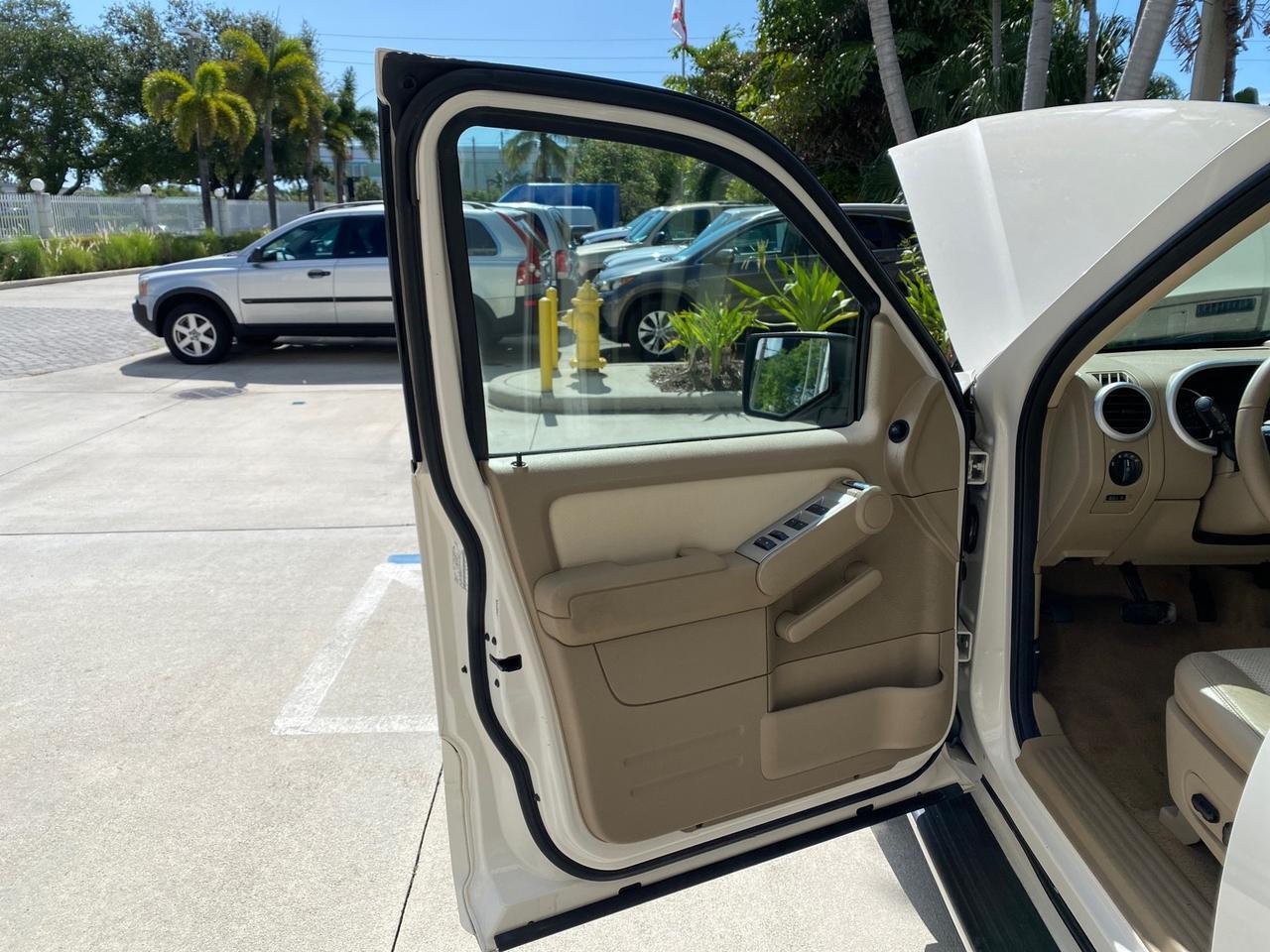 2007 Mercury Mountaineer Premier 1 OWNER Pompano Beach FL