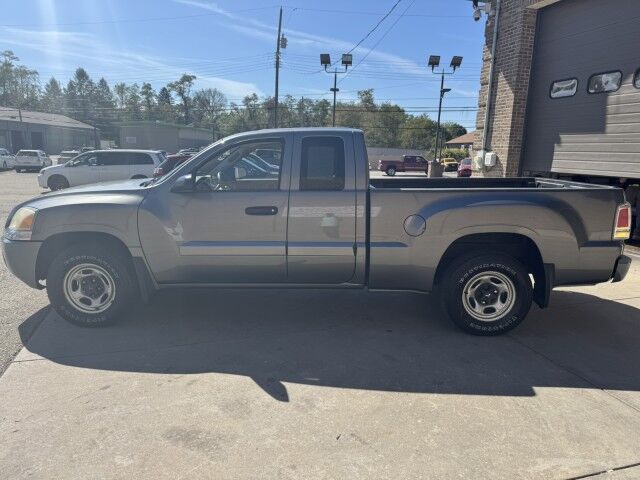 2007 Mitsubishi Raider LS North Versailles PA