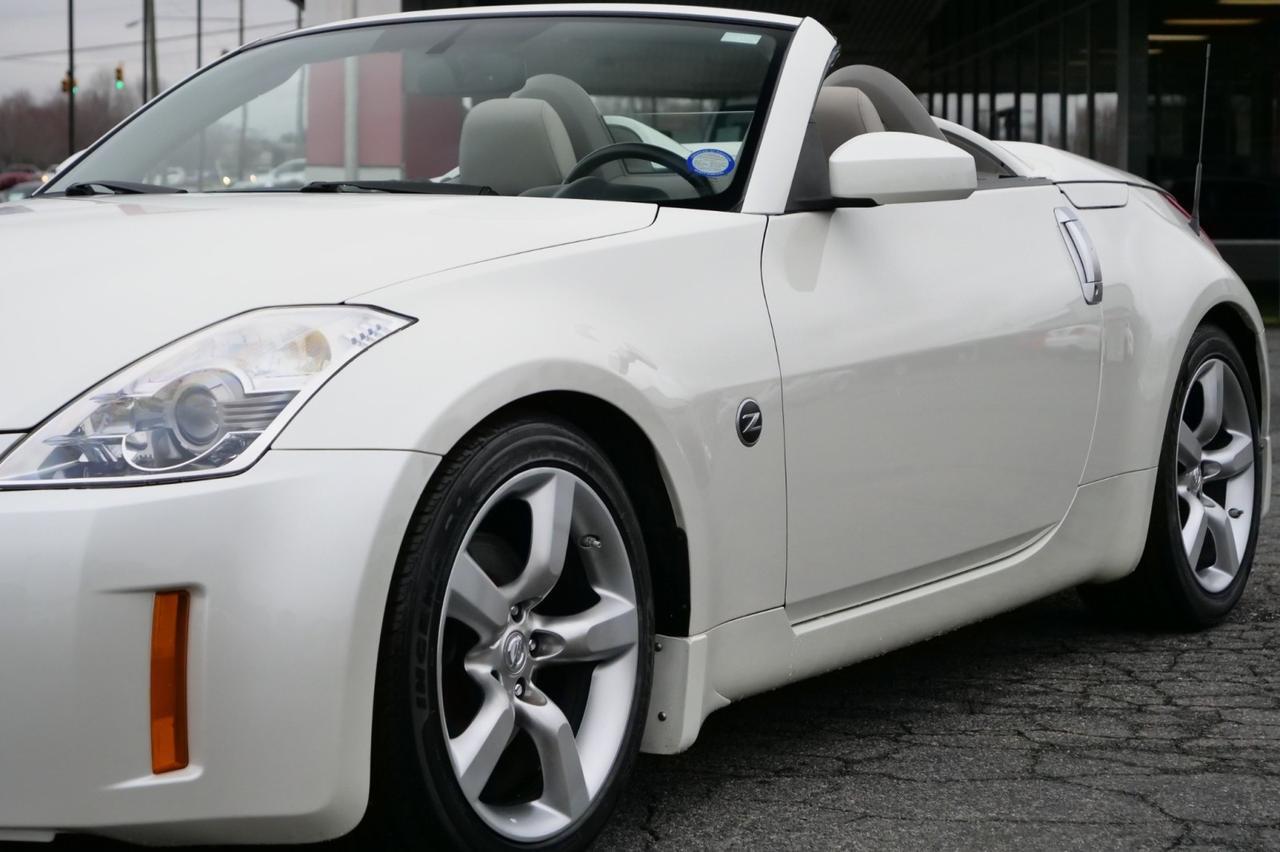 2007 Nissan 350Z Touring Roadster / Navigation / Heated Seats! Lincolnton NC