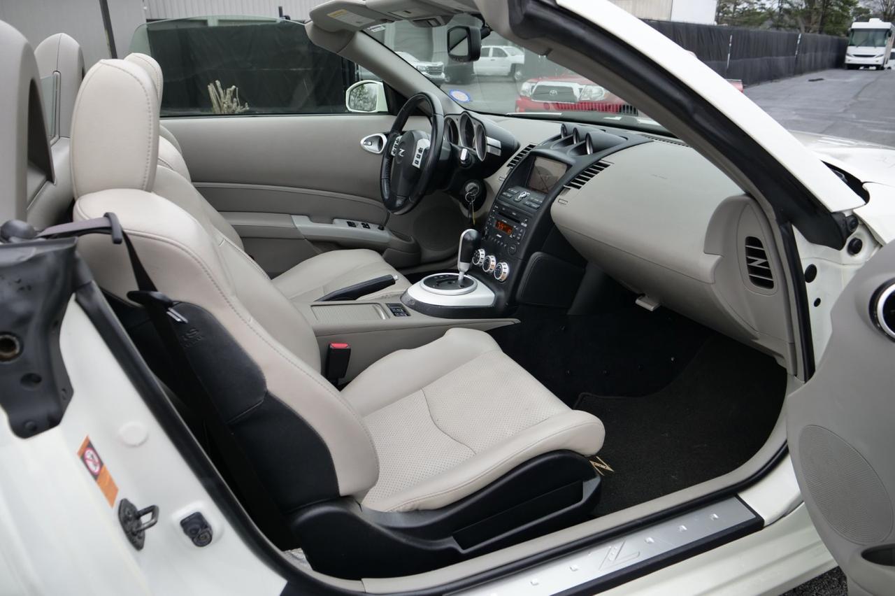 2007 Nissan 350Z Touring Roadster / Navigation / Heated Seats! Lincolnton NC