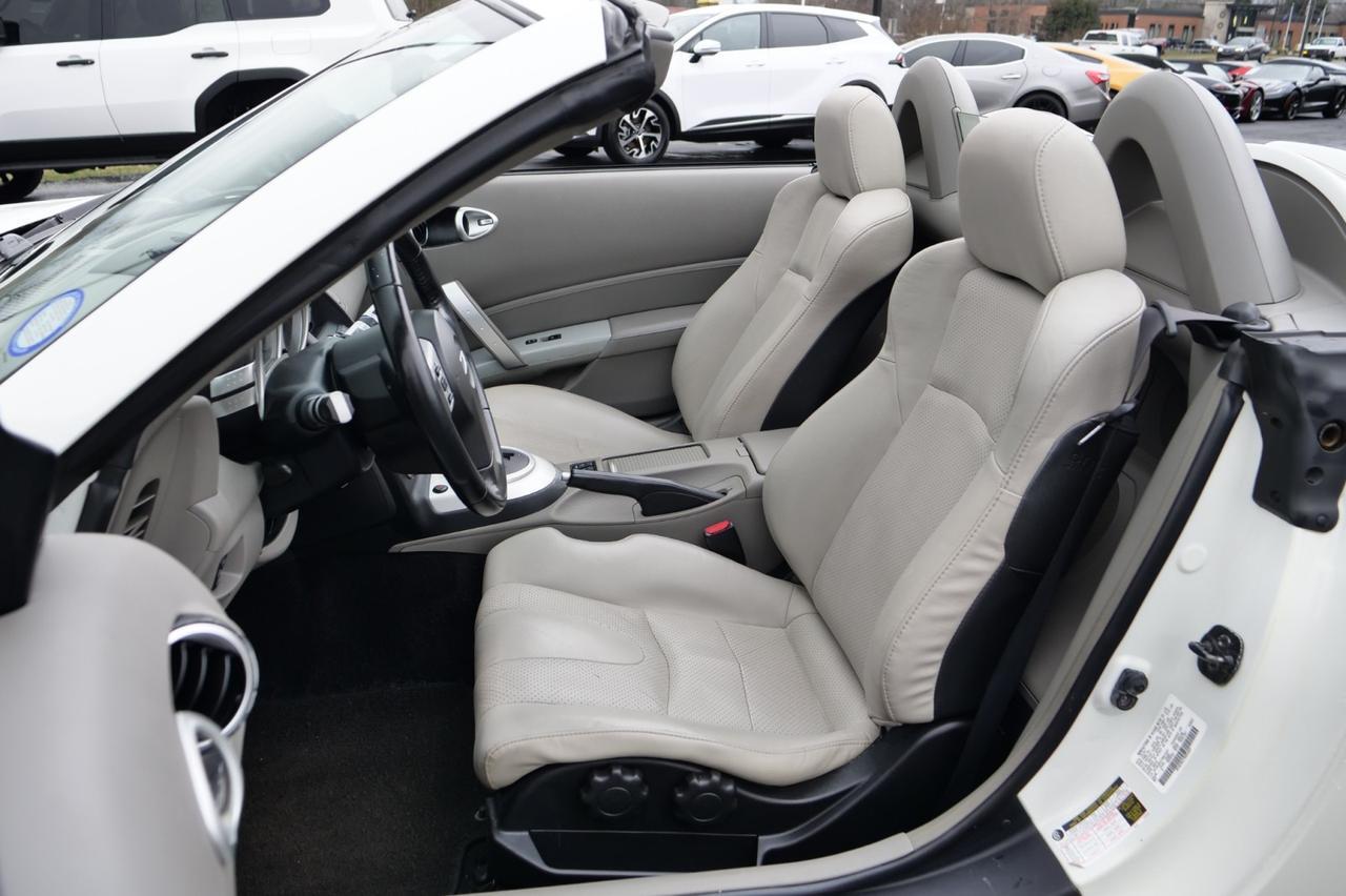 2007 Nissan 350Z Touring Roadster / Navigation / Heated Seats! Lincolnton NC