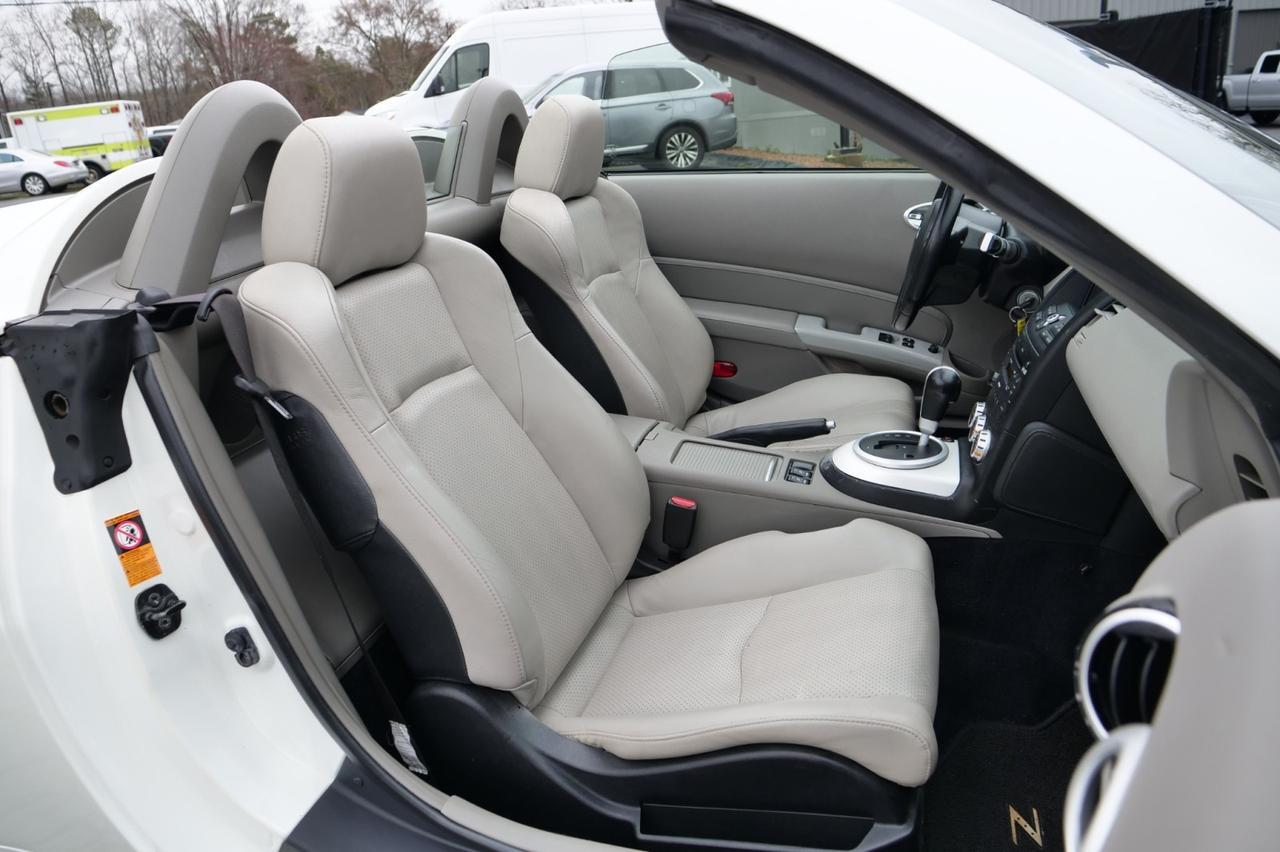 2007 Nissan 350Z Touring Roadster / Navigation / Heated Seats! Lincolnton NC