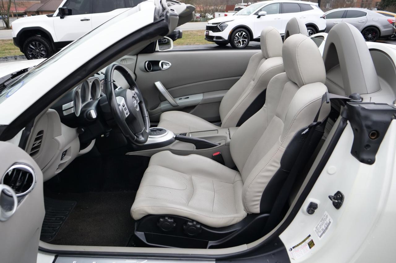 2007 Nissan 350Z Touring Roadster / Navigation / Heated Seats! Lincolnton NC