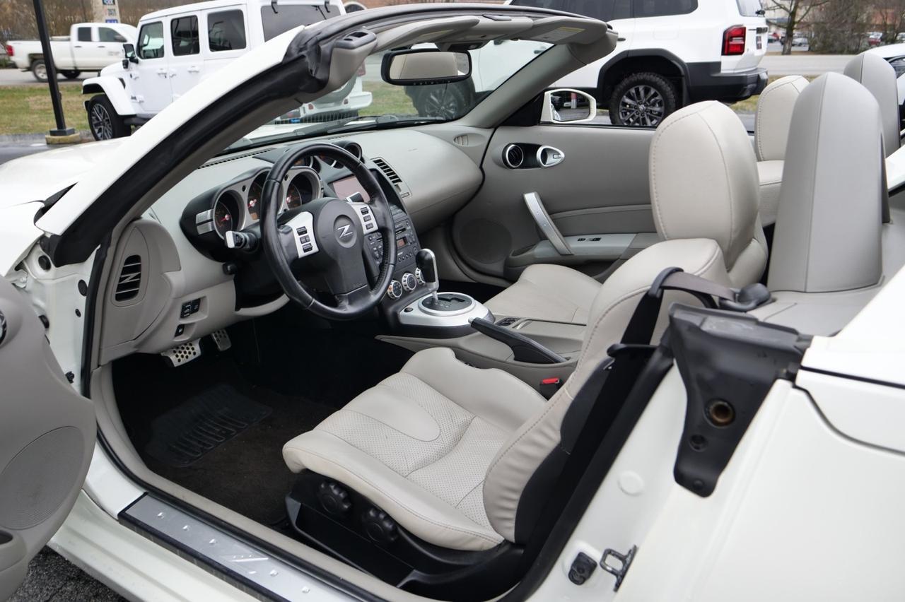 2007 Nissan 350Z Touring Roadster / Navigation / Heated Seats! Lincolnton NC