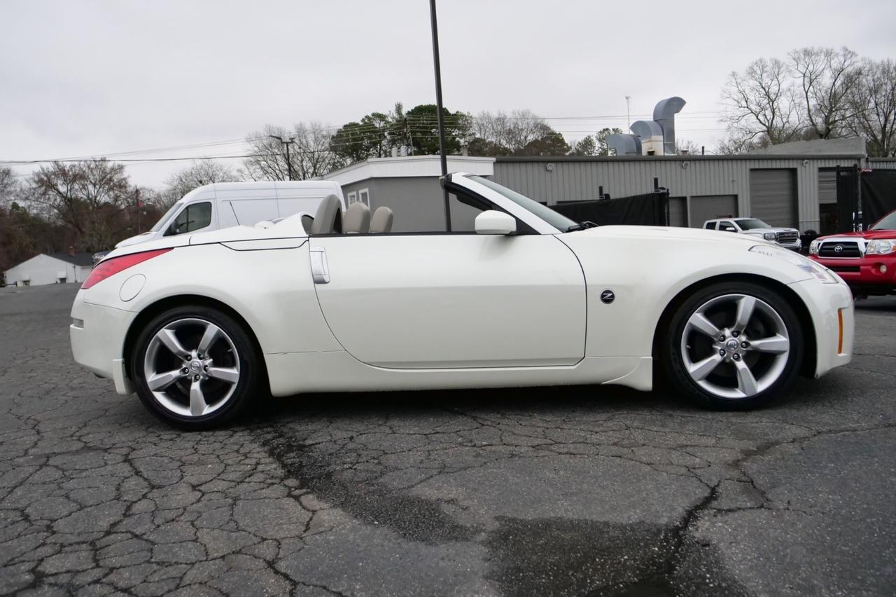 2007 Nissan 350Z Touring Roadster / Navigation / Heated Seats! Lincolnton NC