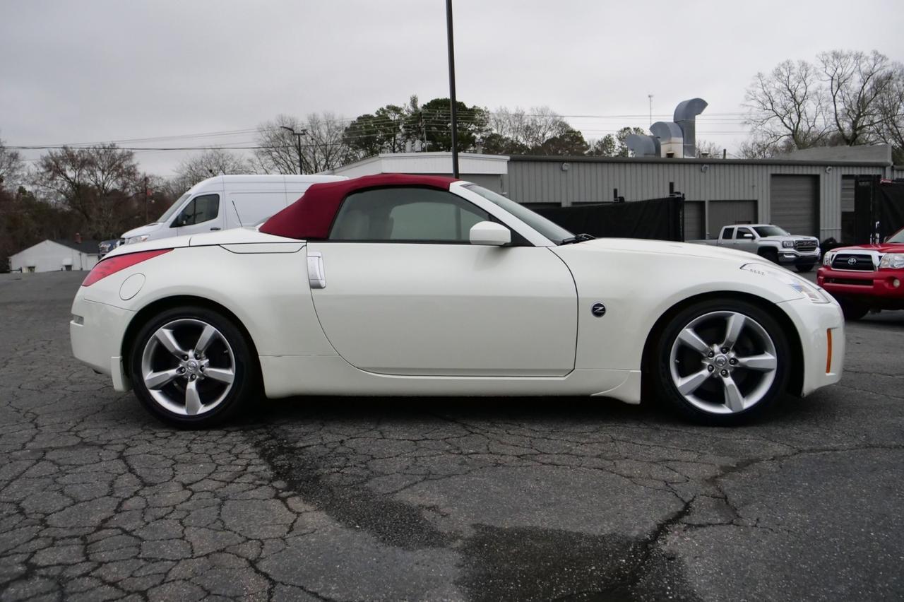 2007 Nissan 350Z Touring Roadster / Navigation / Heated Seats! Lincolnton NC
