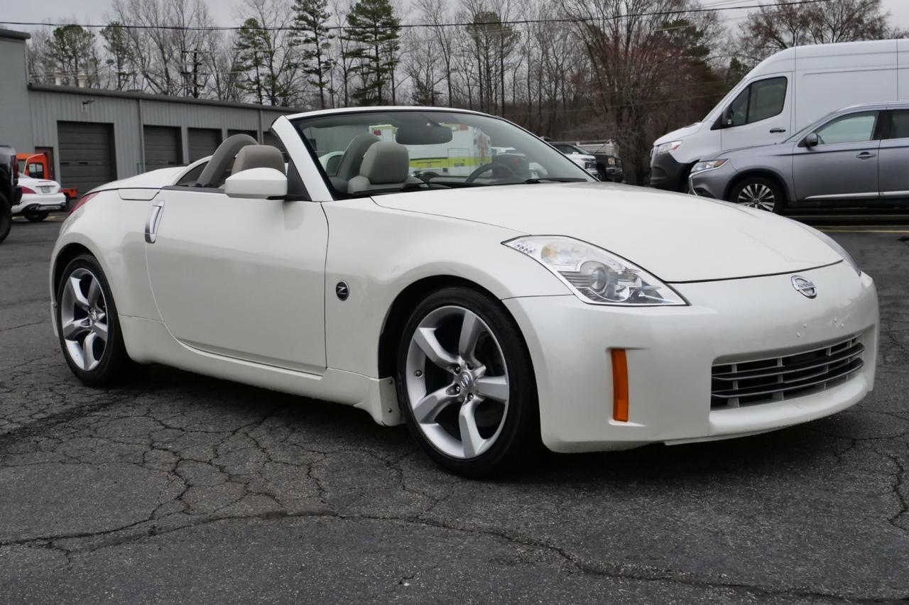 2007 Nissan 350Z Touring Roadster / Navigation / Heated Seats! Lincolnton NC