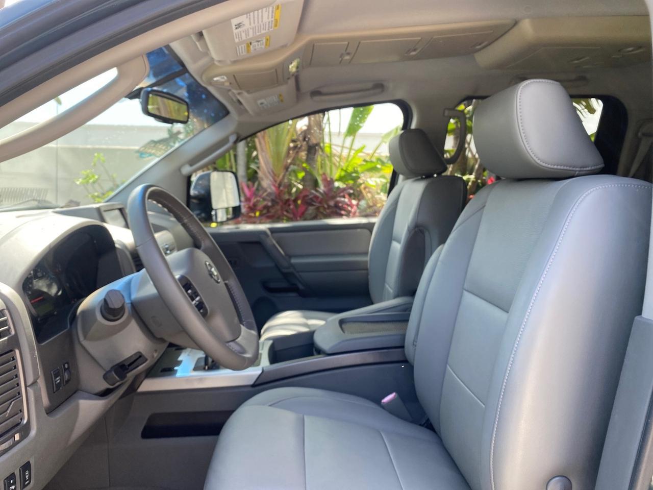 2007 Nissan Titan LE 1 OWNER LOW MILES 39,670 CREW CAB Pompano Beach FL