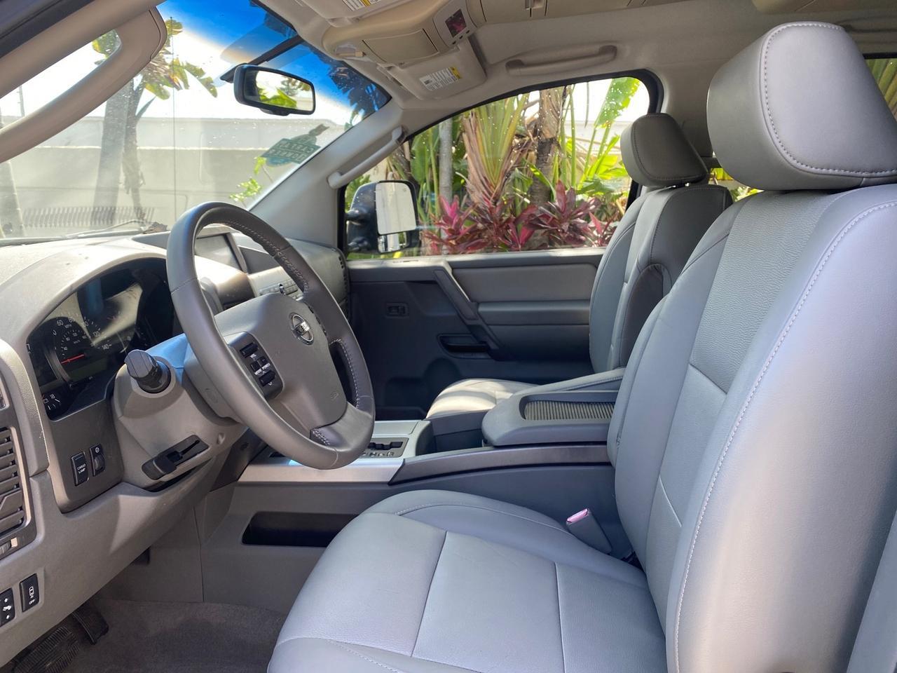 2007 Nissan Titan LE 1 OWNER LOW MILES 39,670 CREW CAB Pompano Beach FL