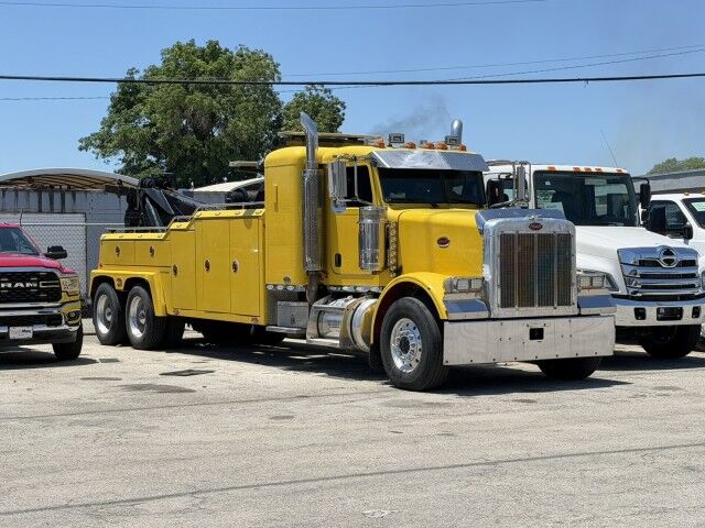 2007 Peterbilt 378 Extended Cab 35-Ton Miller Vulcan V70 Heavy Duty Wrecker Truck